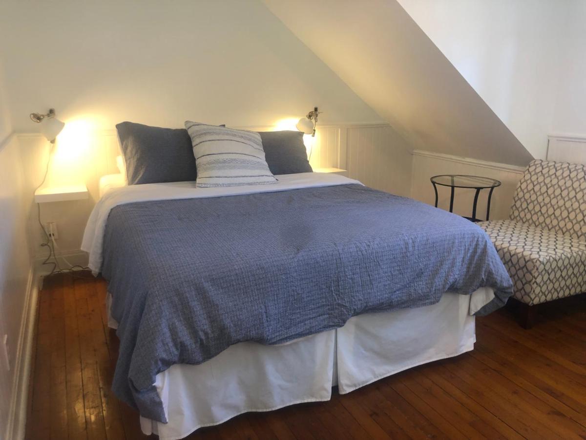 לינה וארוחת בוקר Saint-Jean-des Piles Auberge La Maison Bellemare מראה חיצוני תמונה