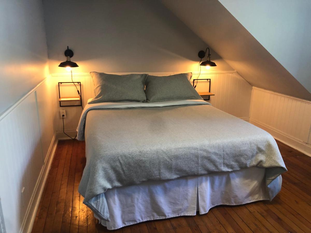 לינה וארוחת בוקר Saint-Jean-des Piles Auberge La Maison Bellemare מראה חיצוני תמונה